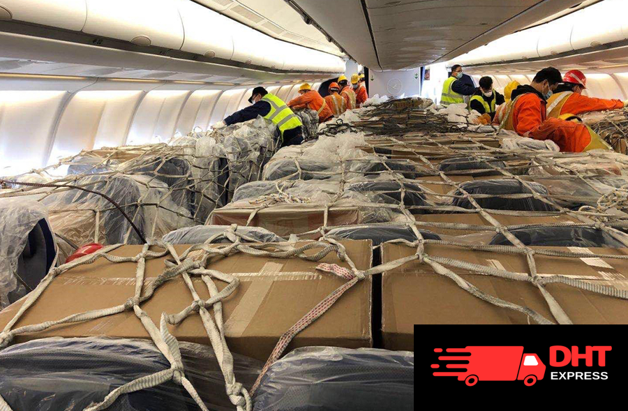 Hàng hóa được vận chuyển liên tục trong ngày đảm bảo hàng hóa nhận đúng giờ hẹn