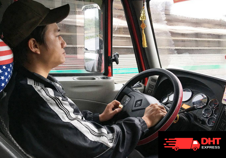 Ưu điểm khi gửi hàng liên tỉnh bằng xe tải tài xế thông thạo các tuyến đường hỗ trợ bốc xếp 