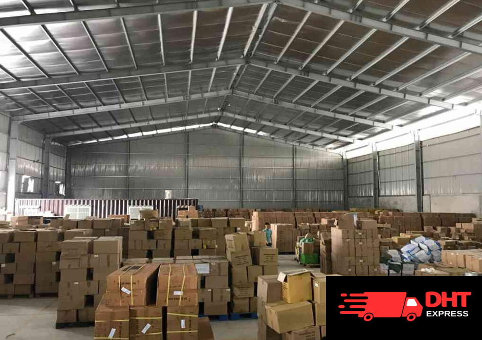 Hệ thống kho bãi tại chành xe rộng rãi, nhân viên nhiều kinh nghiệm